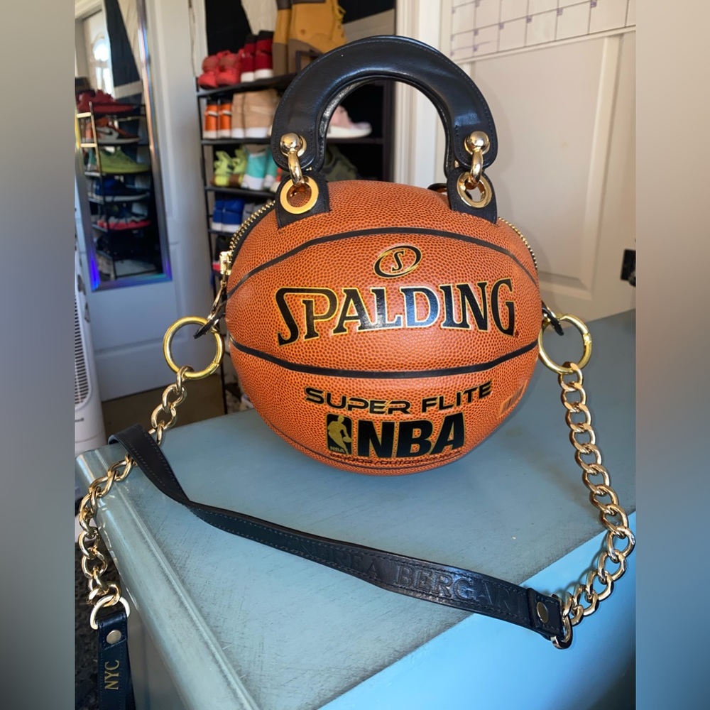 Original Basketball bag by Andrea Bergart